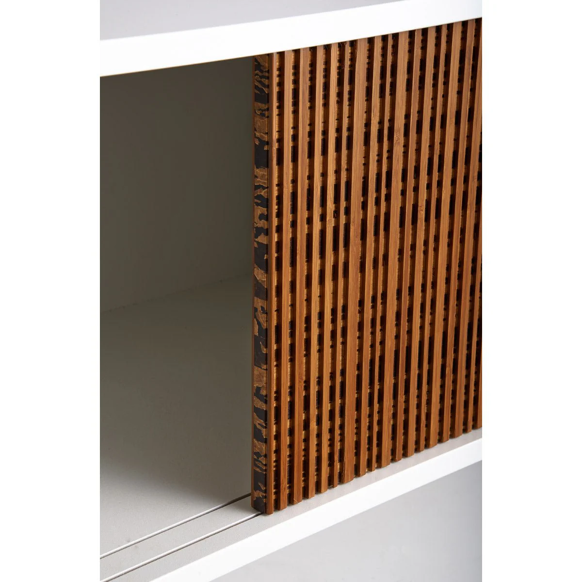 products.gallery.thumbnail_alt