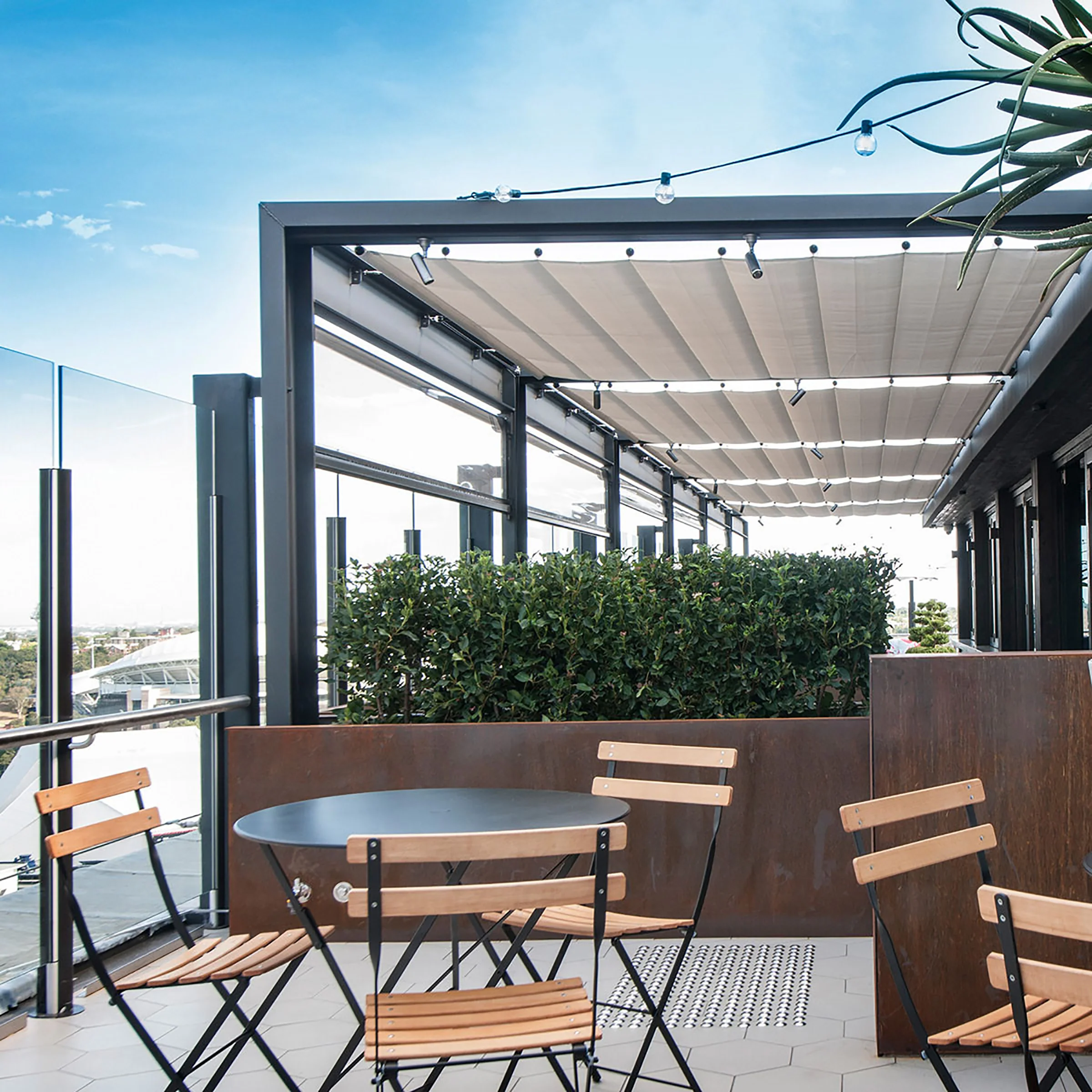 products.gallery.thumbnail_alt